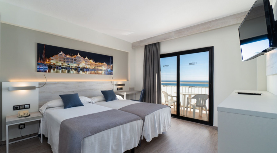 4 noches en Benalmádena pensión completa 308€ + opción niñ@ gratis