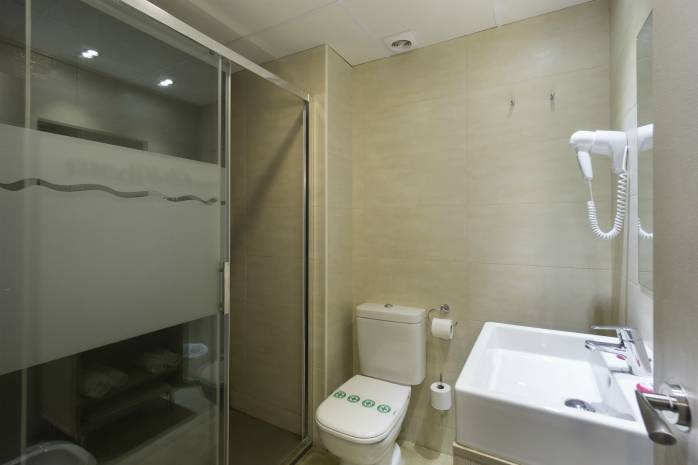 Estudio Esmeraldas Baño