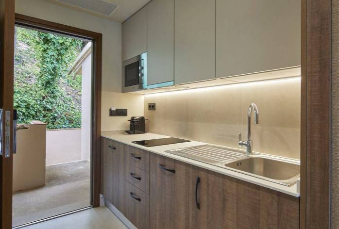 Open Suite con Cocina y Vista Mar