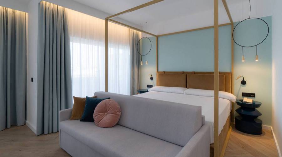 HABITACIONES PEZ ESPADA
